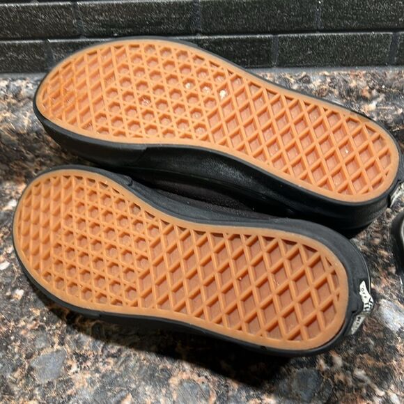 Vans  boys Old Skool Triple Black Suede Sneaker size 3 - Picture 8 of 9